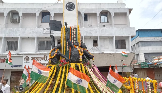 स्वातंत्र्य संग्रामात पालघर जिल्ह्याचे योगदान