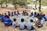 जिल्हा परिषद शाळेतल्या विद्यार्थ्यांनी उचलला पर्यावरण संवर्धनाचा विळा
