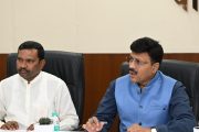 केशरी, पिवळा आणि पांढरे रेशनकार्ड धारकांना या योजनेचा मिळतो लाभ