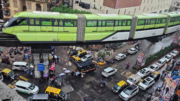 मुंबई मोनो रेल मध्ये तांत्रिक बिघाड